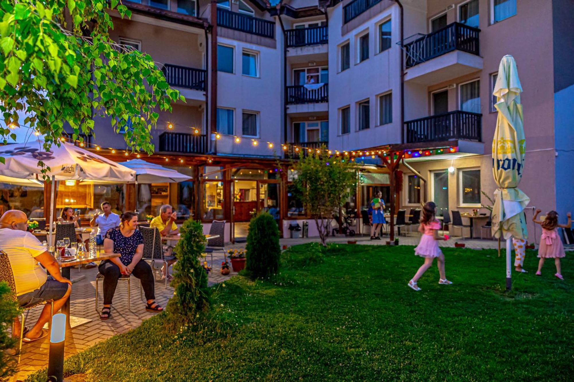Thermal Hotel Seven Seasons Banya  Dış mekan fotoğraf